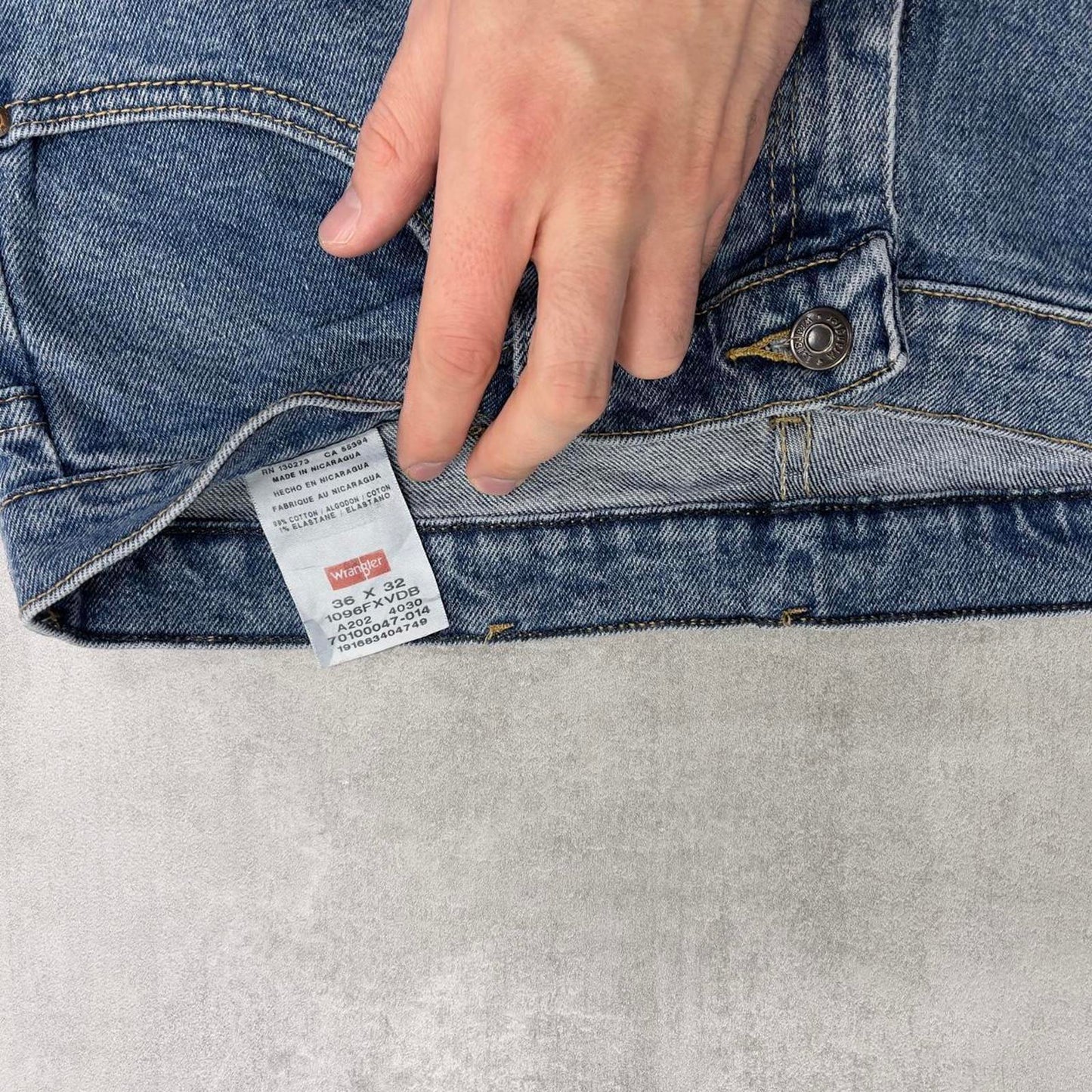 Blue Wrangler jeans W36L32 straight leg denim skater pants