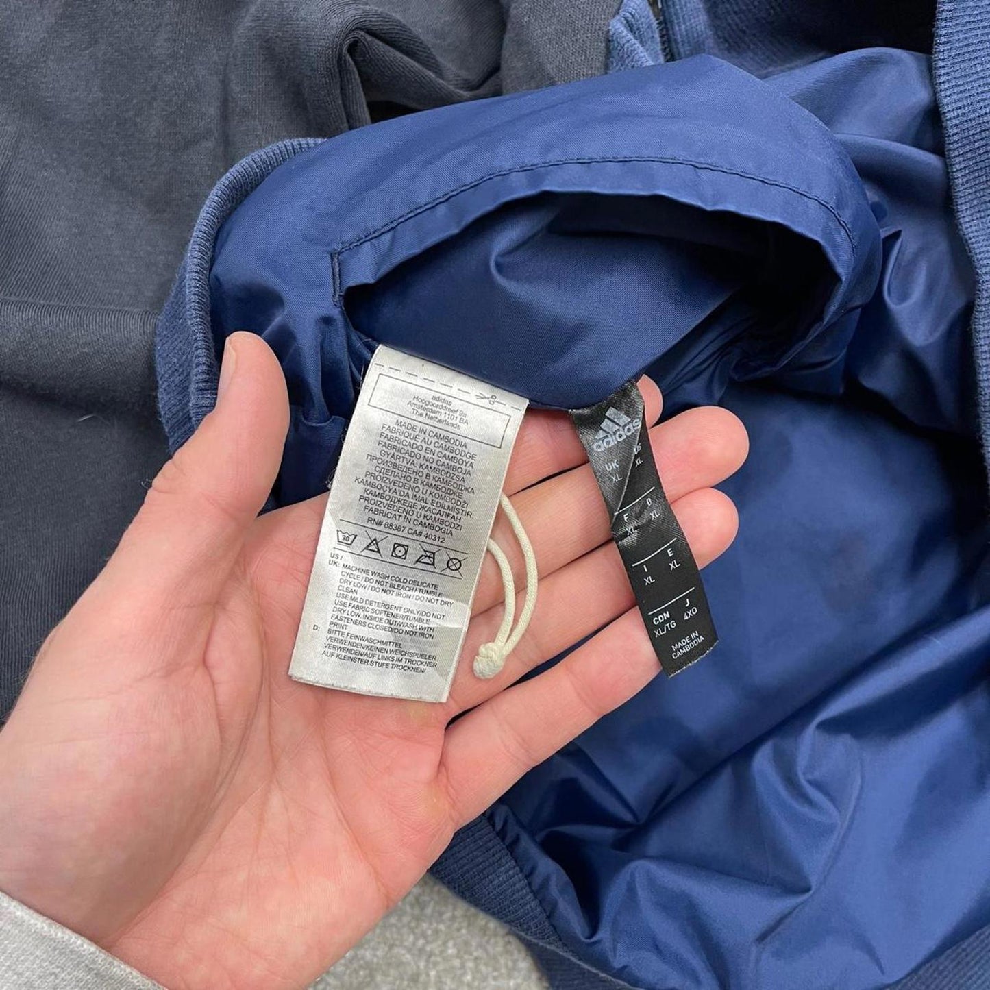 Vintage Y2K adidas reversible windbreaker jacket navy Hooded side stripe technical coat