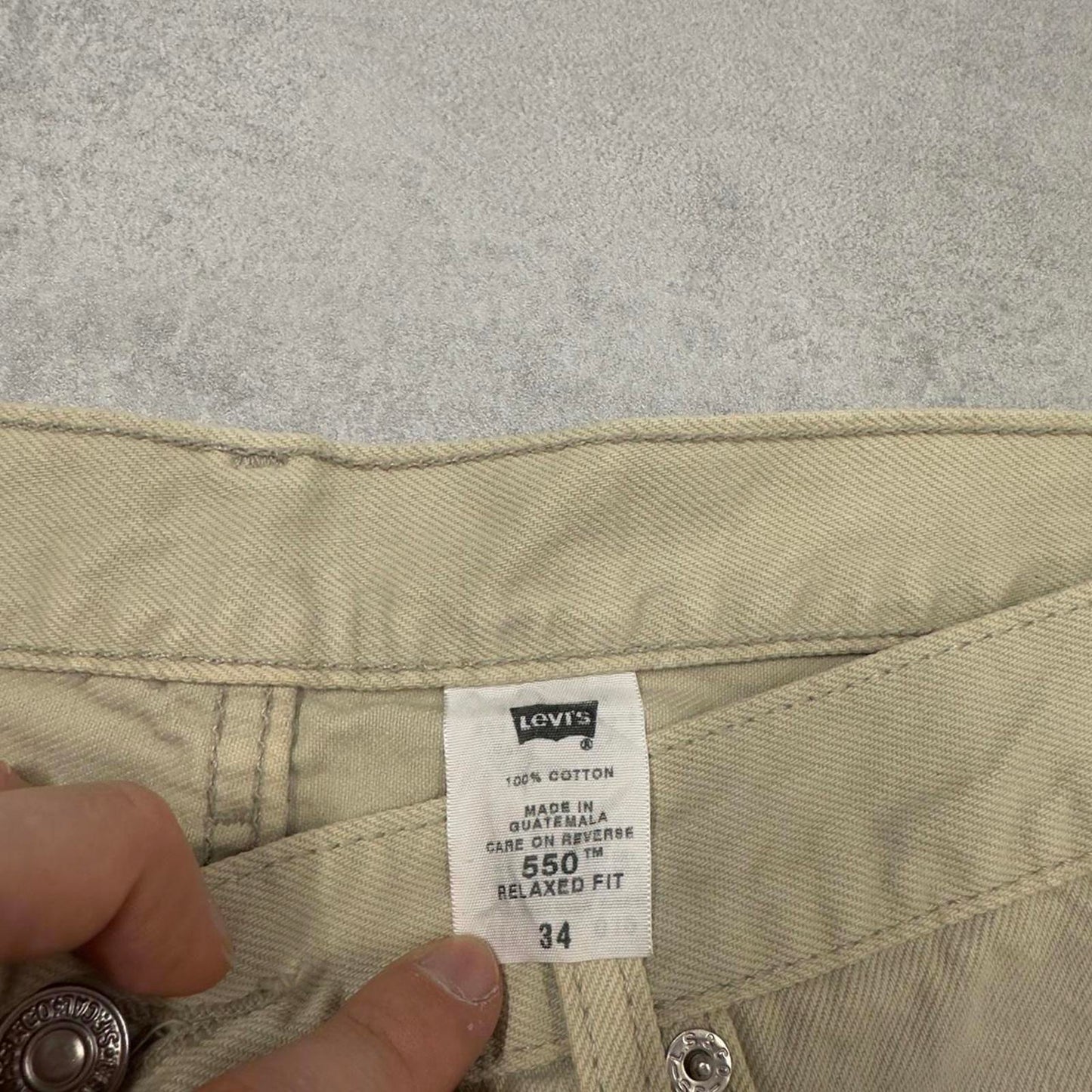 Vintage mens Levi’s 550 jorts W34