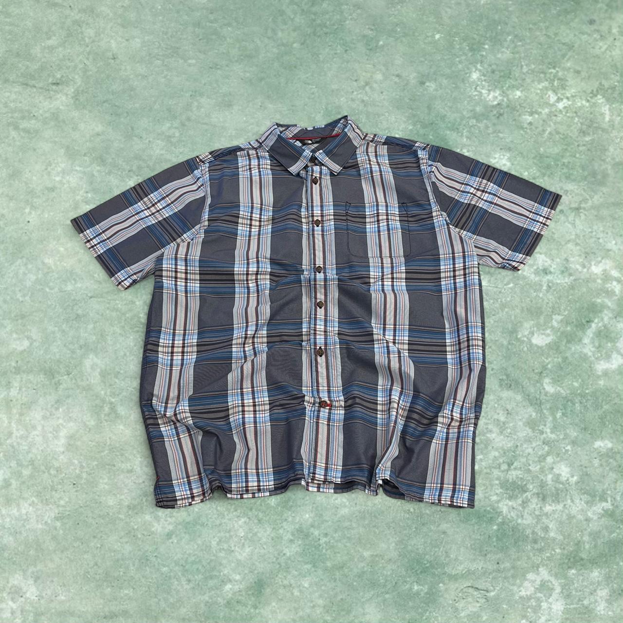 North Face checkered short sleeve shirt grey navy TNF Festival style surf check shirt