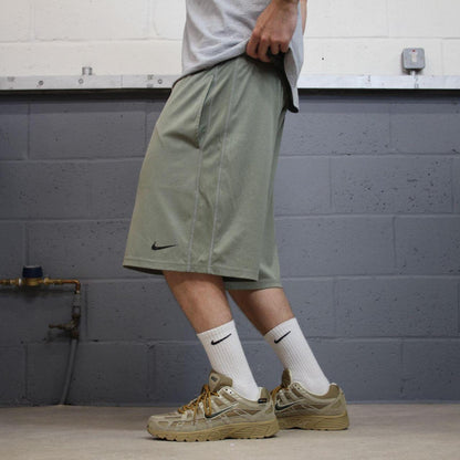 Baggy Nike sports shorts y2k green Casual style comfy loose floaty summer gym shorts