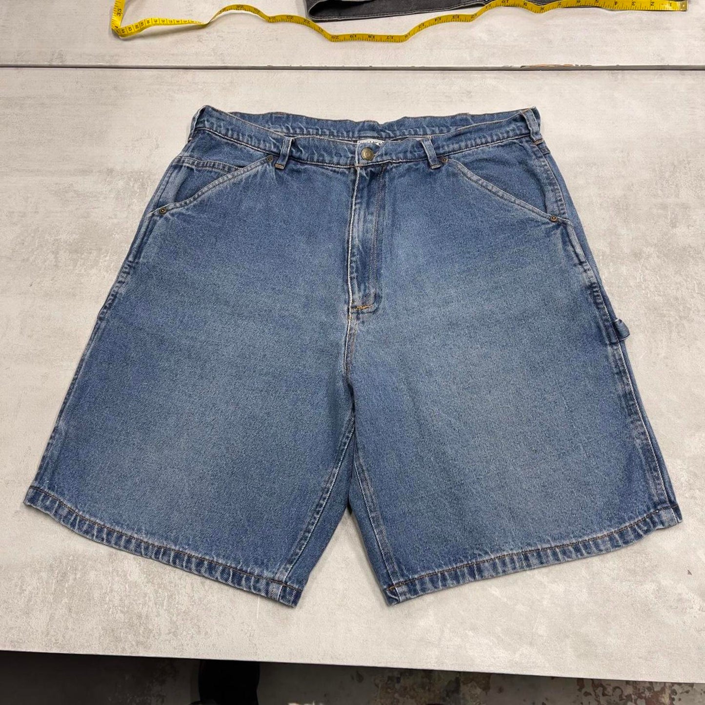 Baggy carpenter jorts W36