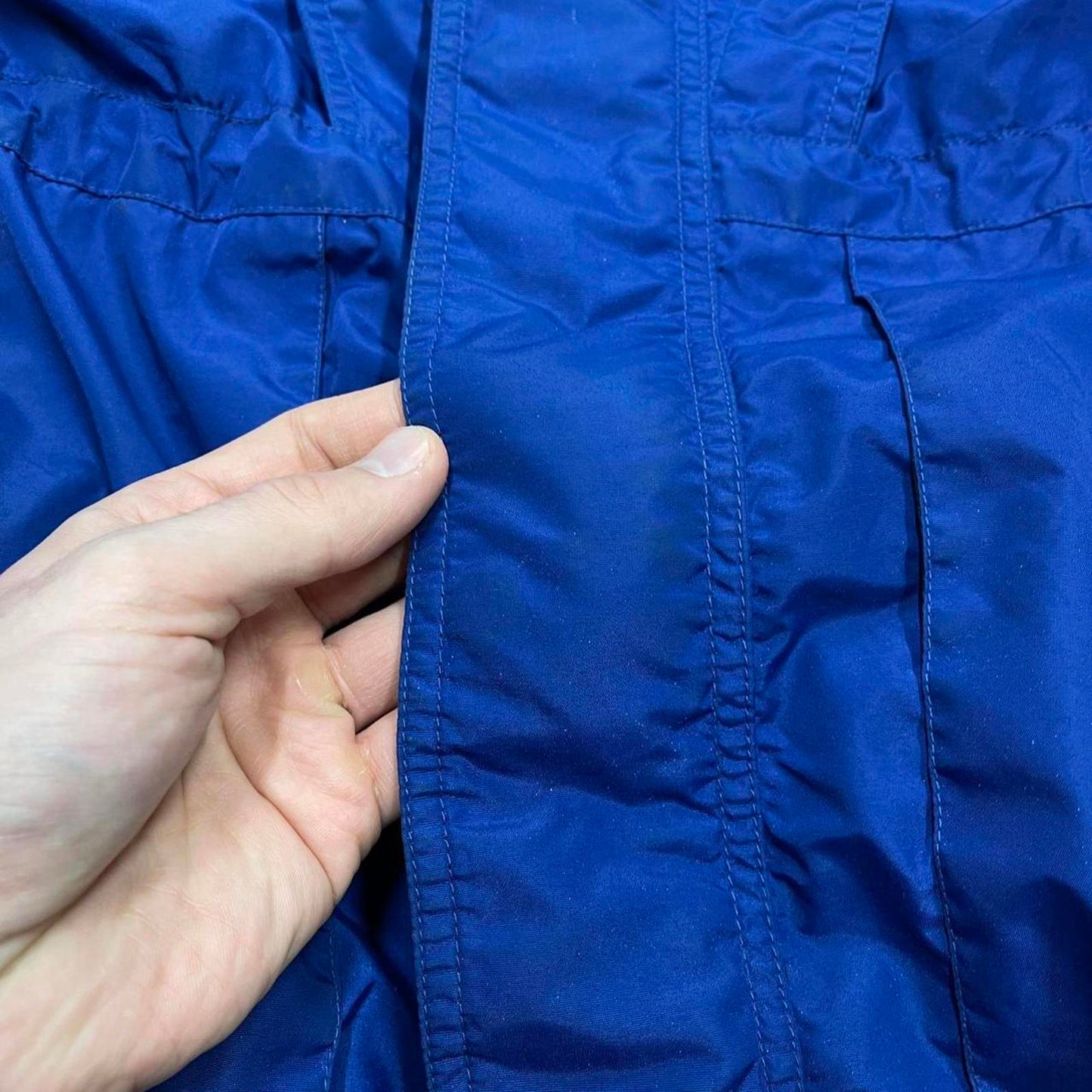 Y2K Columbia technical windbreaker jacket navy Adjustable walking tech coat with black panels