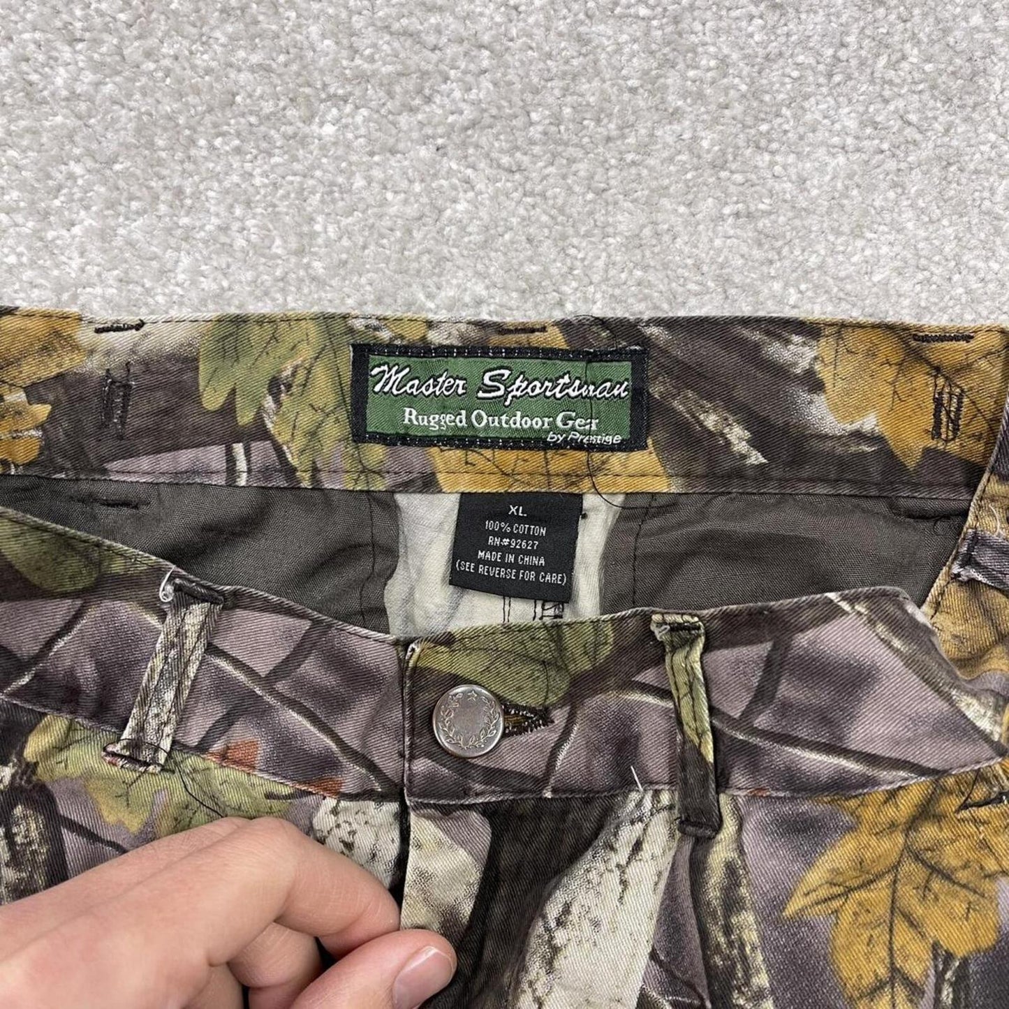 Y2k camo cargo pants khaki Master Sportsman tree camouflage cargos