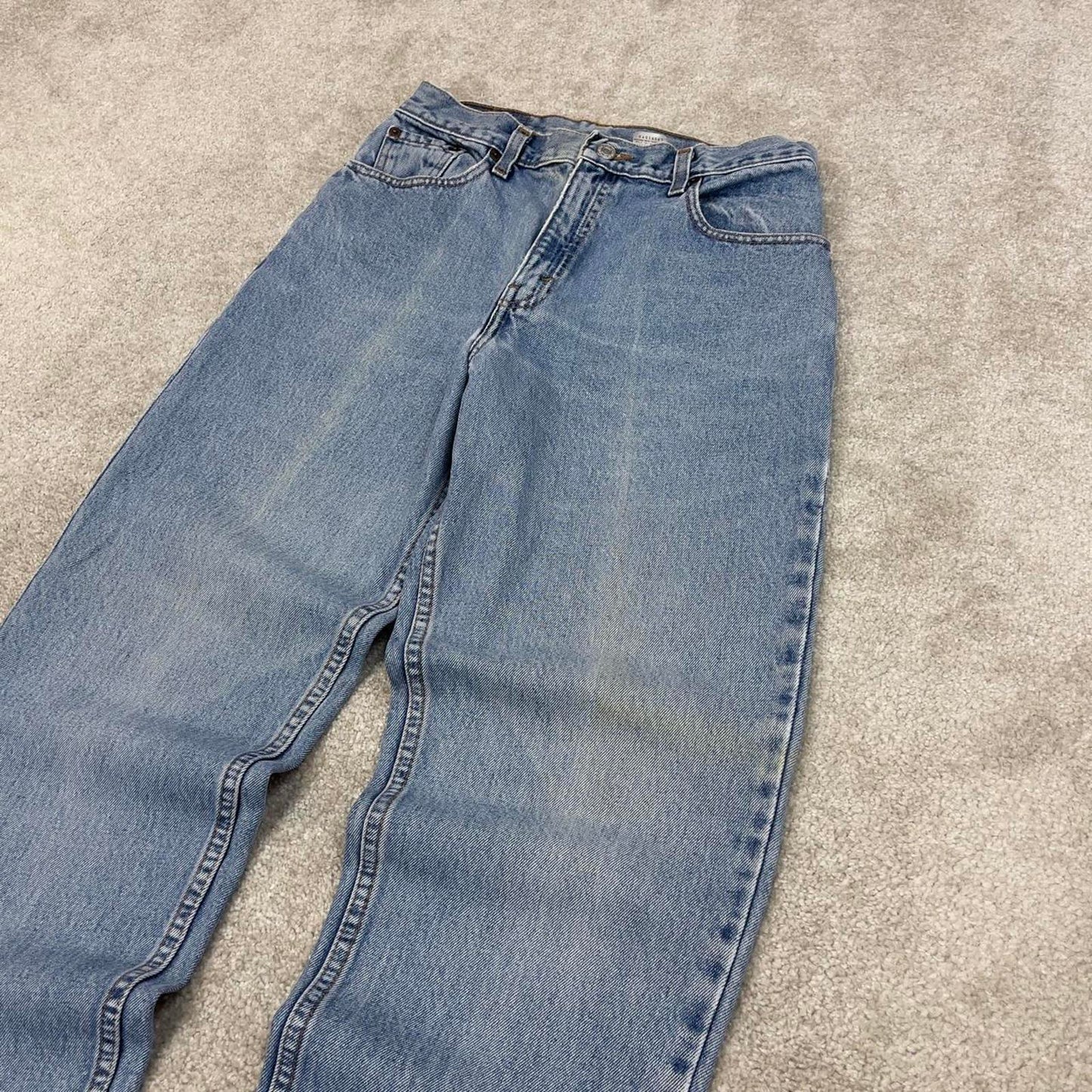 Blue Levis 550 jeans size size 10 W29L32 women's y2k 90s style tapered leg relaxed fit
