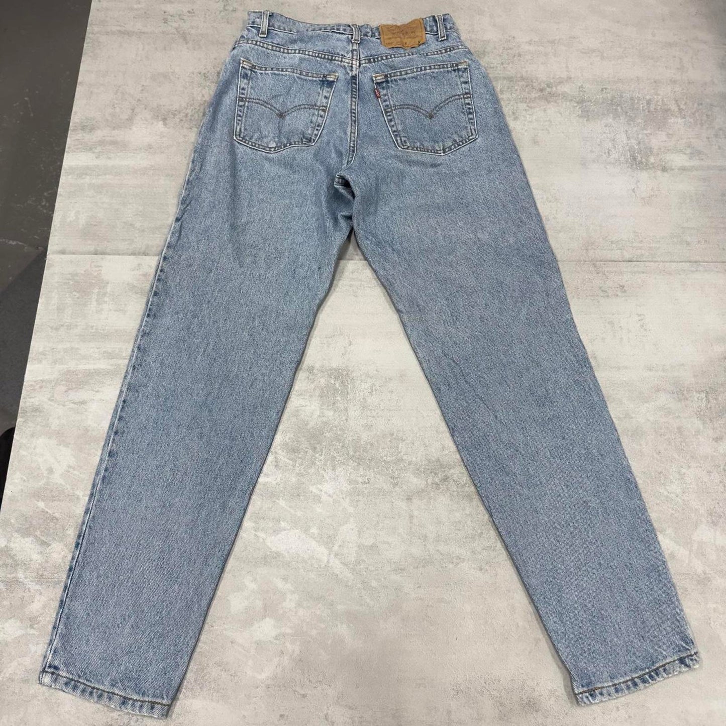 Blue Levi's 550 jeans, size 11