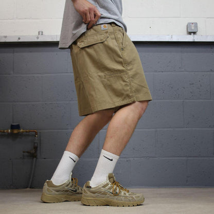 Carhartt cargo shorts loose khaki Canvasy relaxed fit skate style shorts