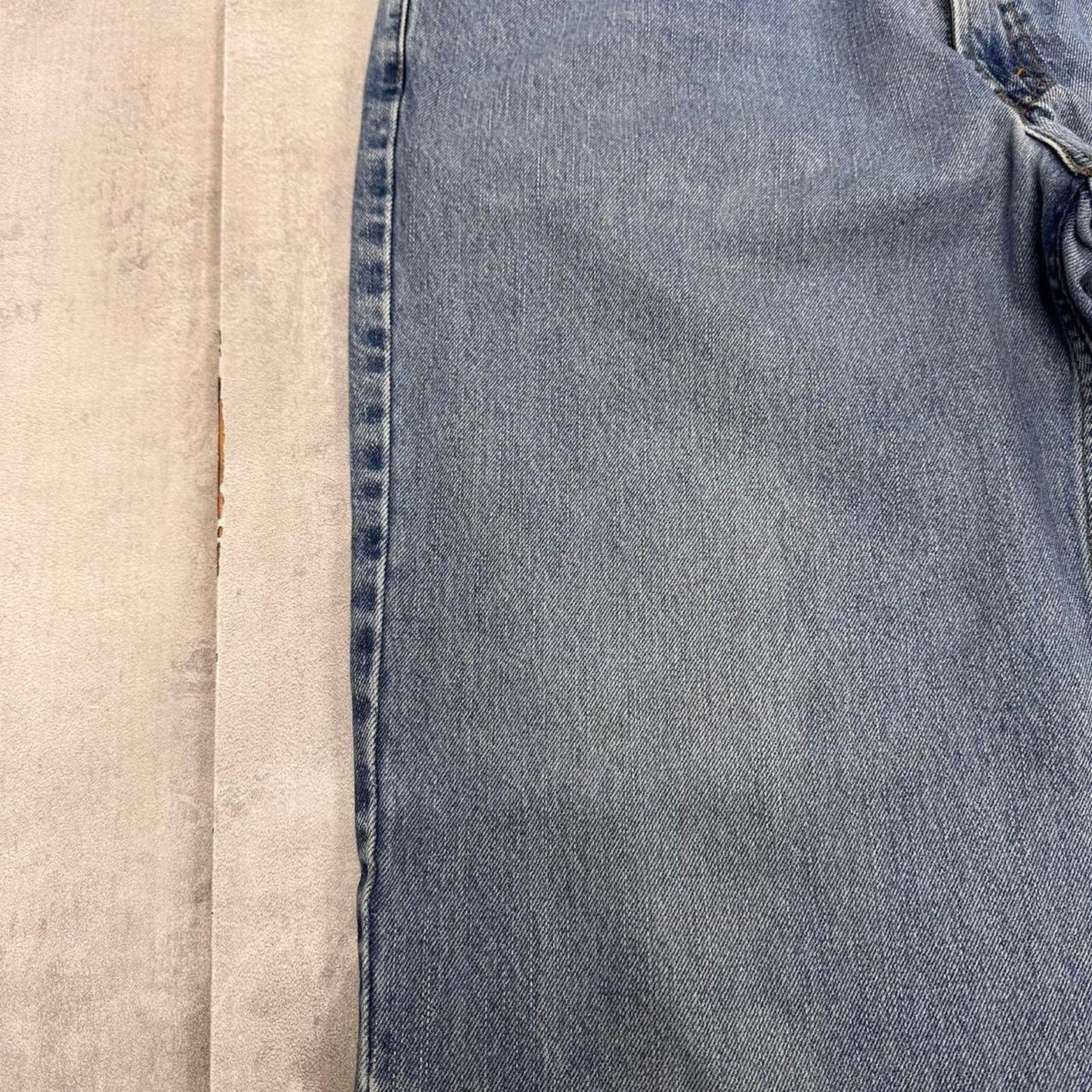 Levis jeans W38 L32 loose blue denim 90s style jeans red tab logo