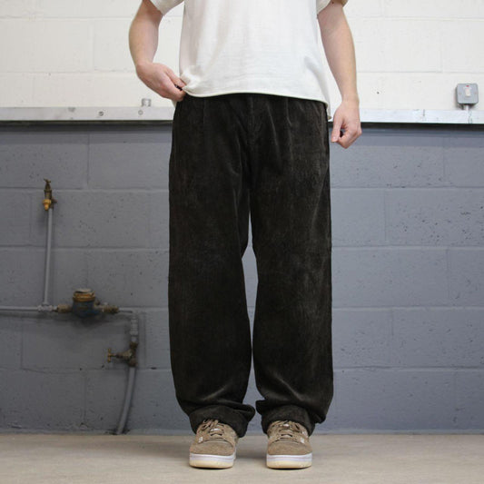 Vintage khaki Louis Raphael wide wale corduroy trousers W34L32 baggy pleated jumbo cords 90s skater