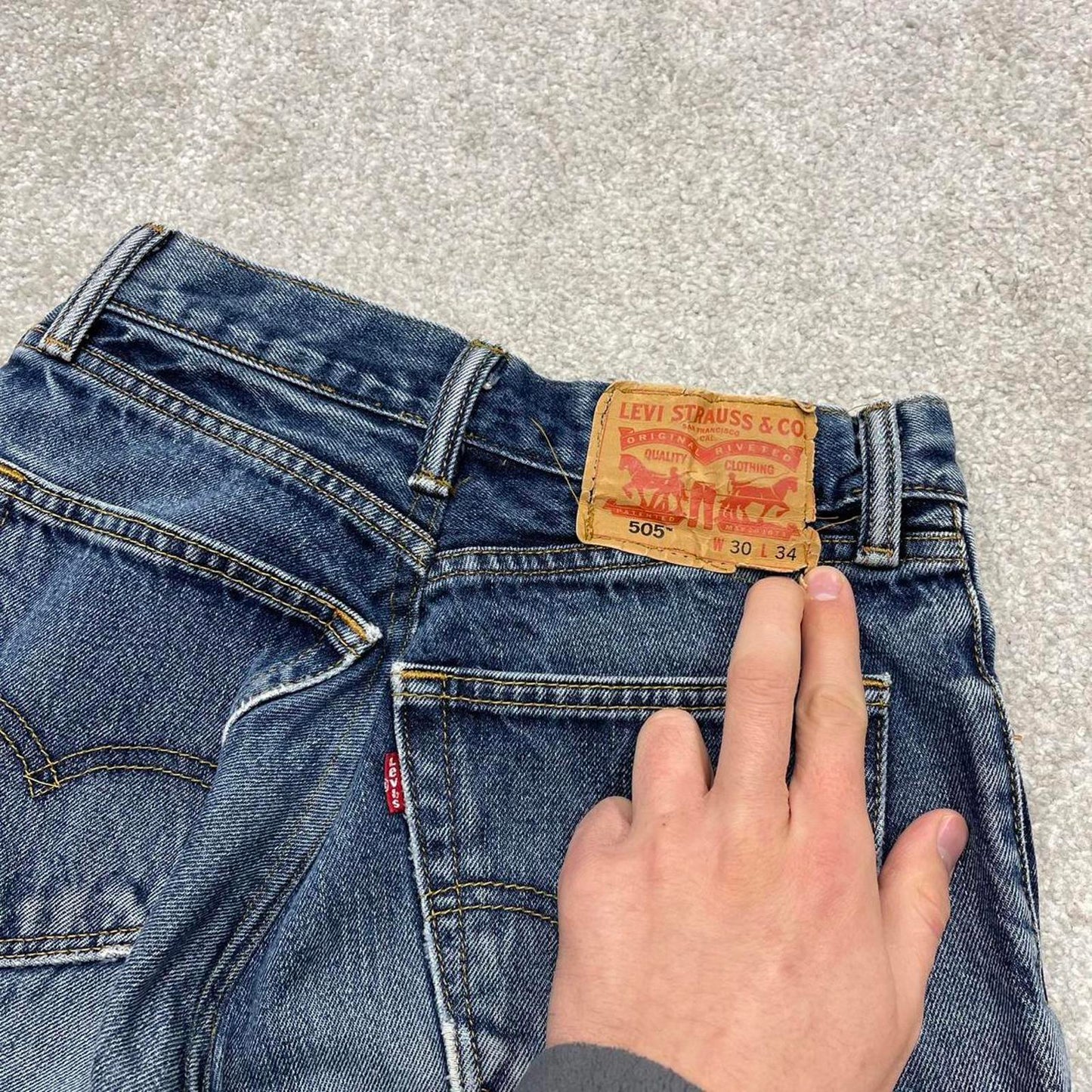 Vintage y2k Levi's 505 jeans blue Straight leg denim casual pants red tab logo