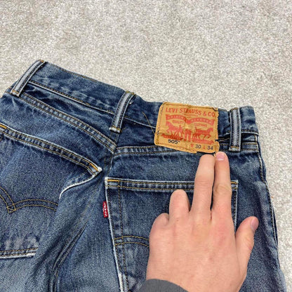 Vintage y2k Levi's 505 jeans blue Straight leg denim casual pants red tab logo