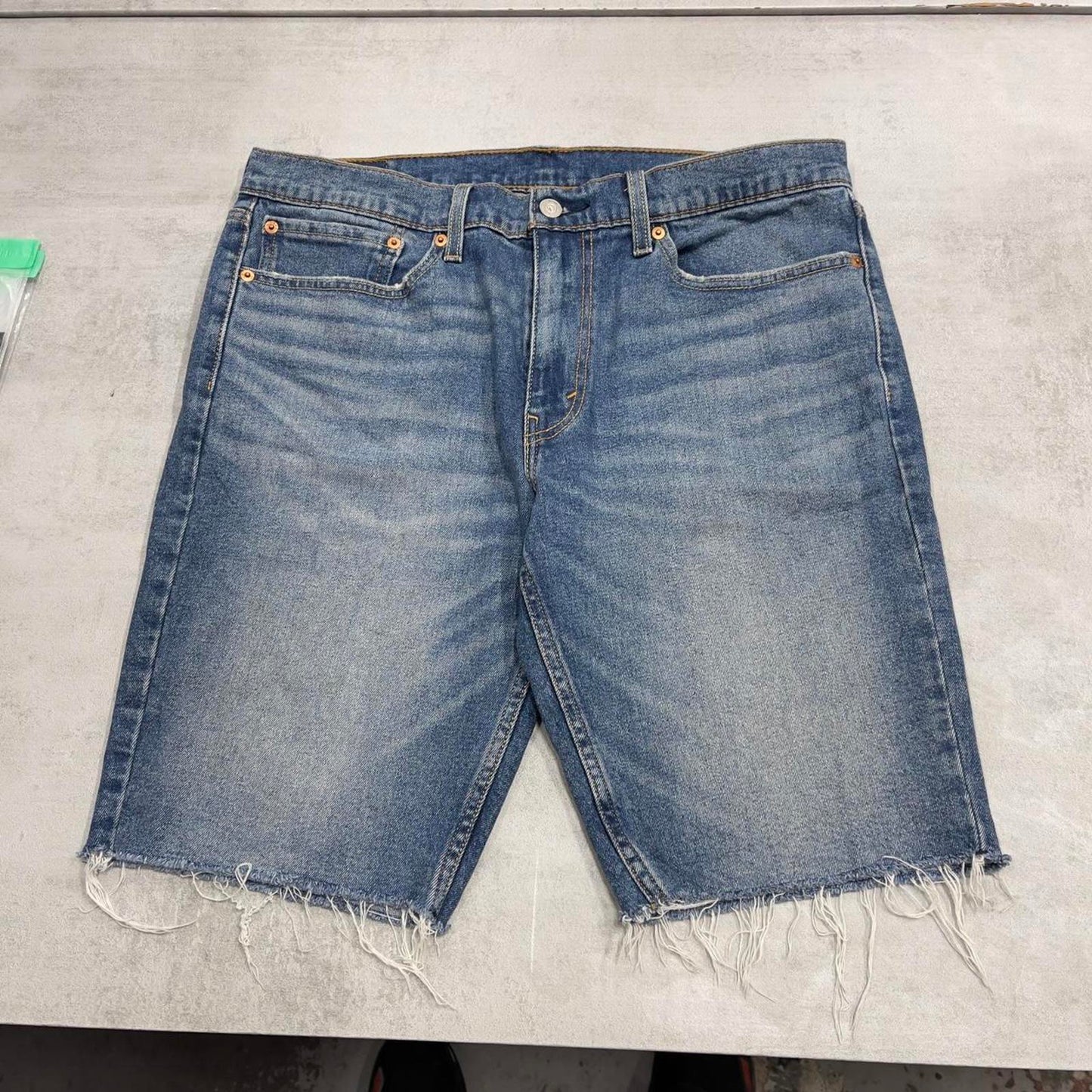 Levi's jean shorts W34