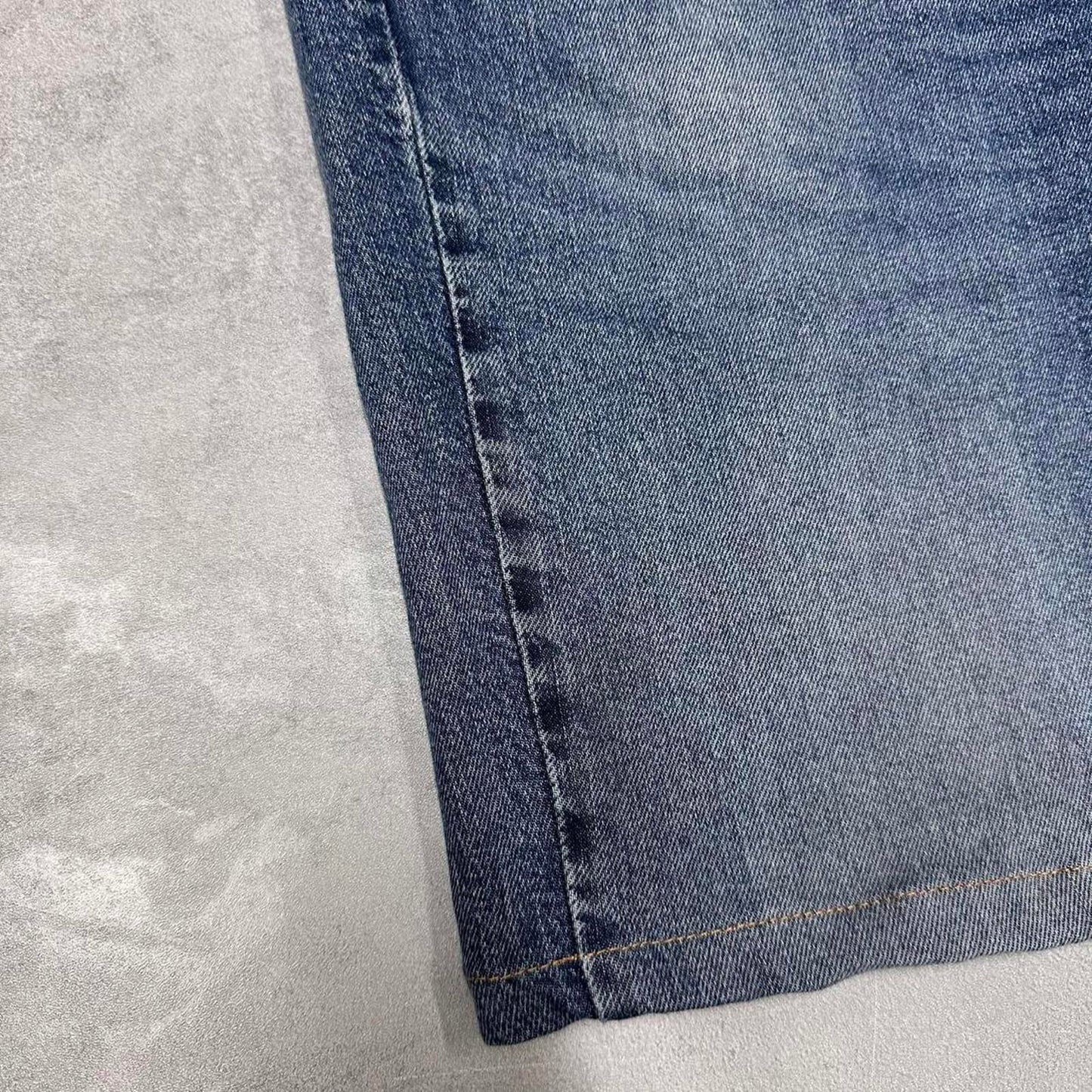 Mens Levi’s 514 jorts W36
