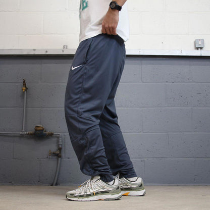 Nike Trackies XXL Grey y2k 00s style dri-fit joggers embroidered logo
