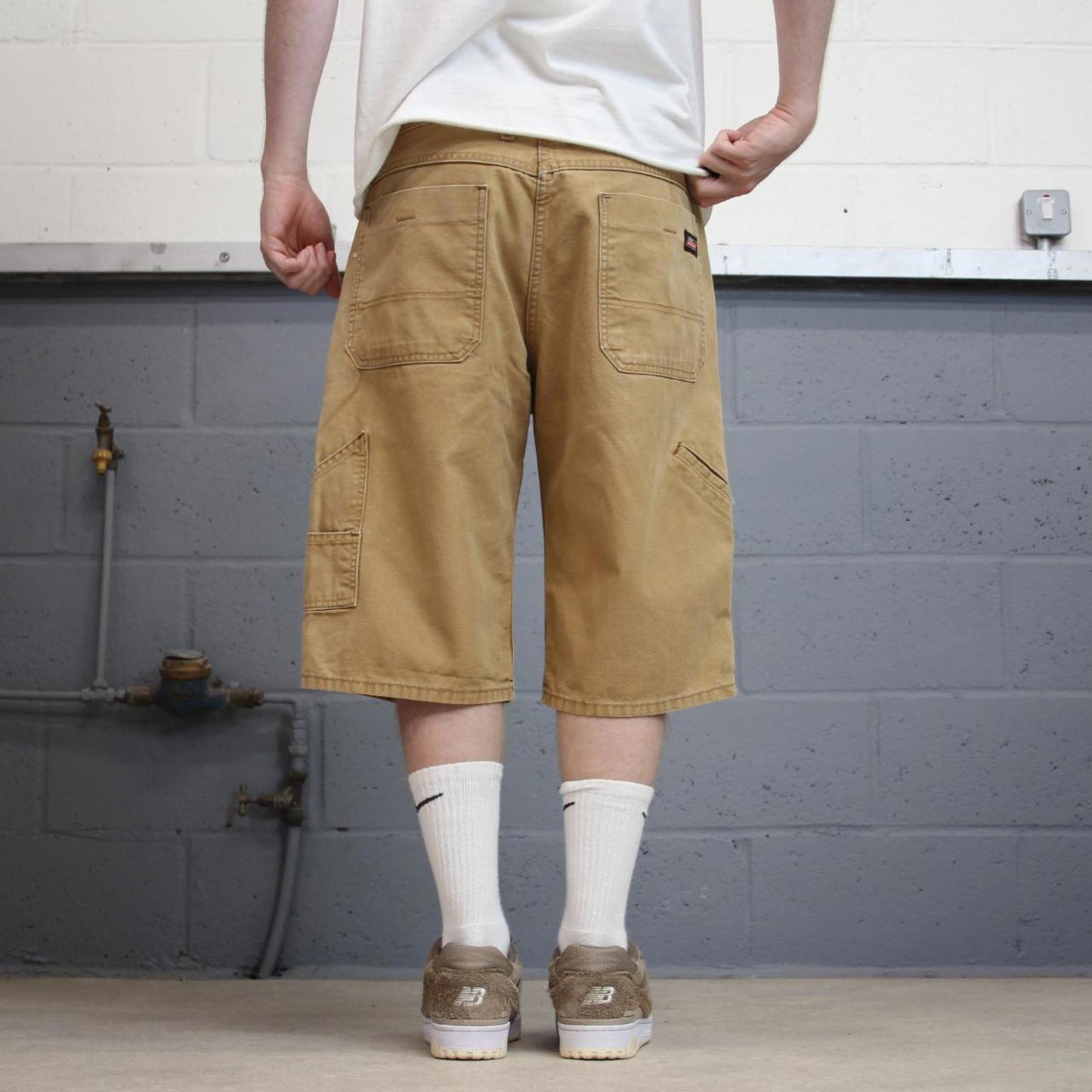 Baggy Dickies carpenter shorts W36 loose Tan canvas skater style jorts