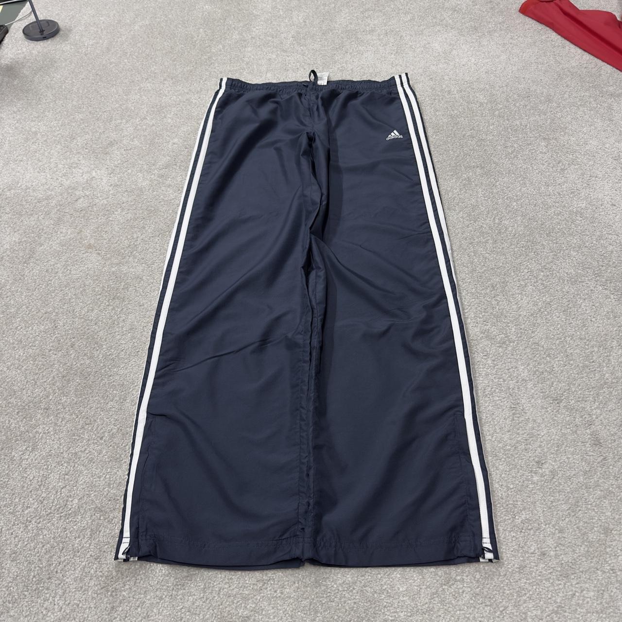 Baggy women’s Y2K Adidas tracksuit bottoms navy mesh lined side stripe embroidered logo track pants