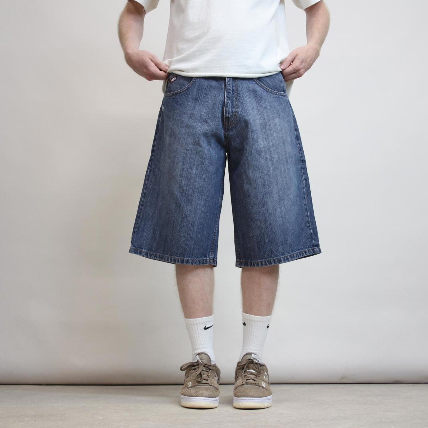Mens Baggy Mecca Jean shorts W32