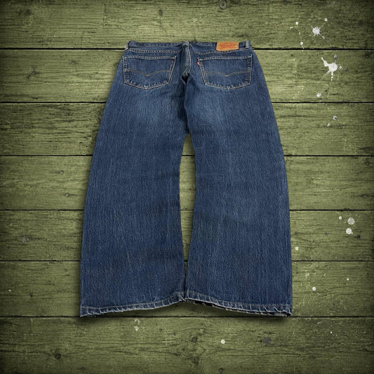 Y2K Levi’s 505 jeans W36L30 blue 100% cotton straight fit 5 pocket belt loops red tab logo