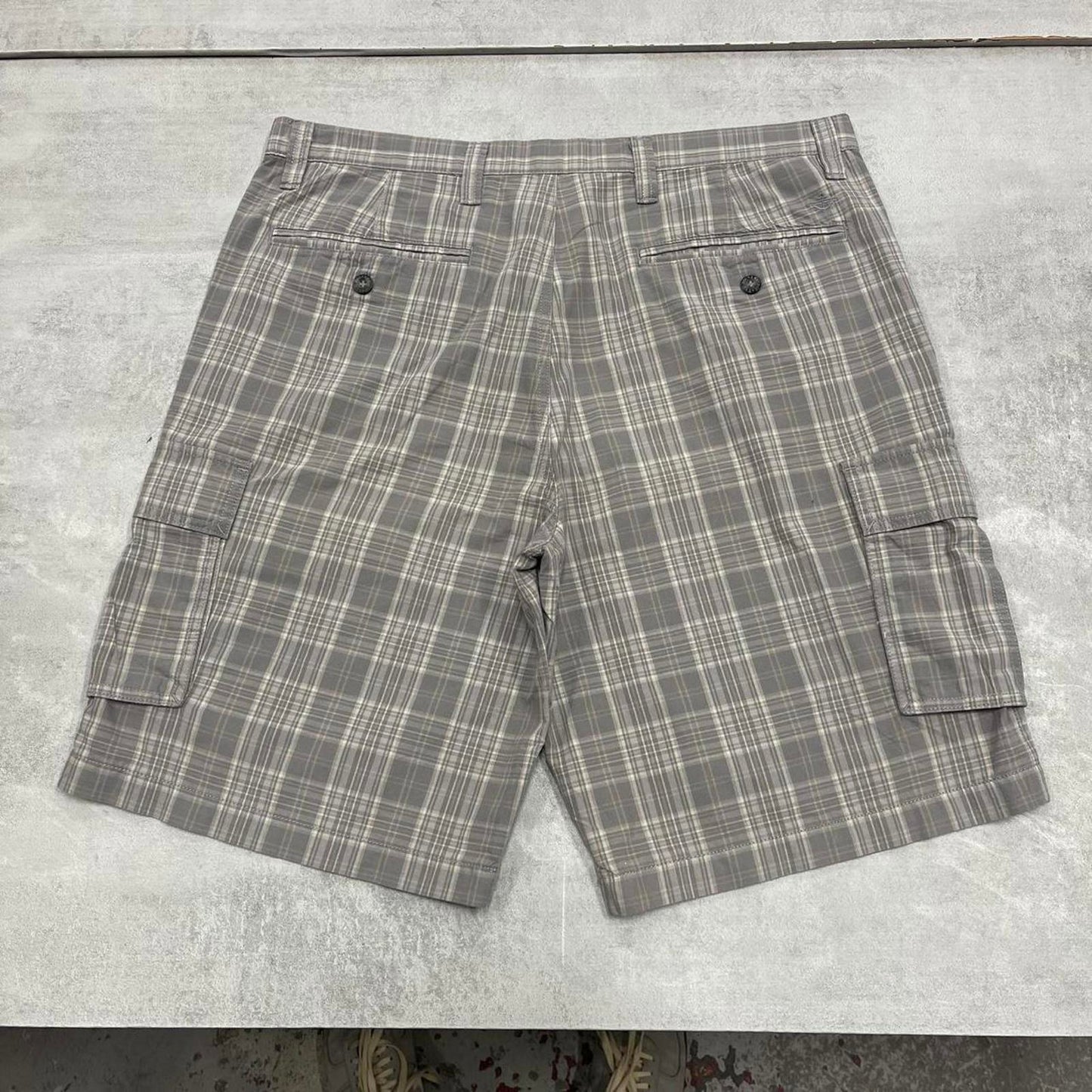 Baggy Checkered Dockers cargo shorts W36