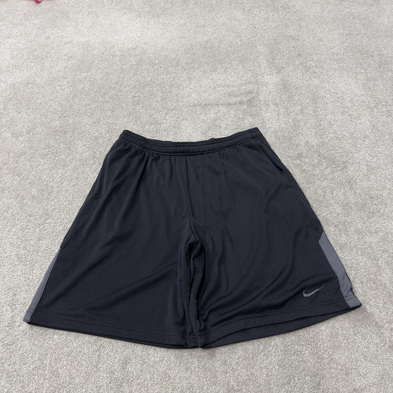 Nike sports shorts y2k blask Dri-Fit comfy floaty summer gym shorts