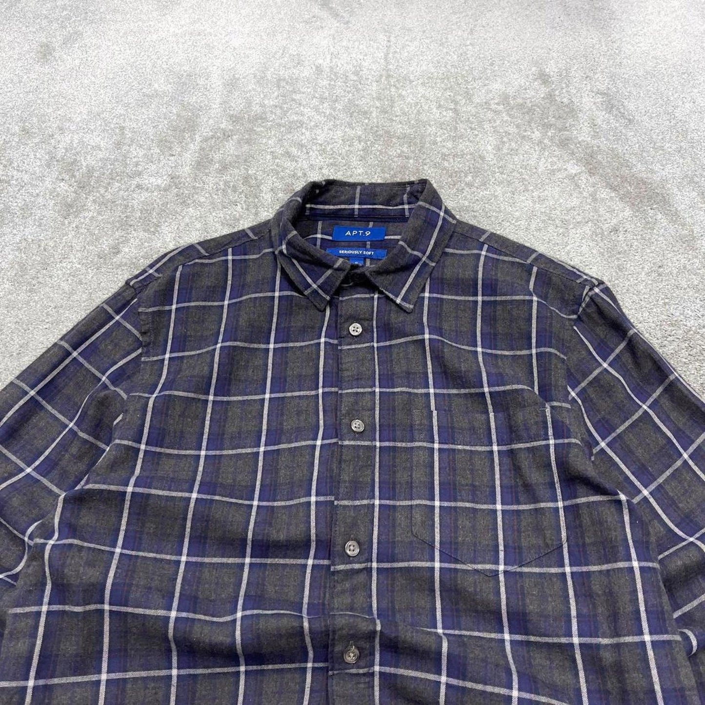 Checkered plaid flannel shirt autumnal XL grey APT. 9 men's long sleeve button up y2k style