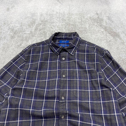 Checkered plaid flannel shirt autumnal XL grey APT. 9 men's long sleeve button up y2k style