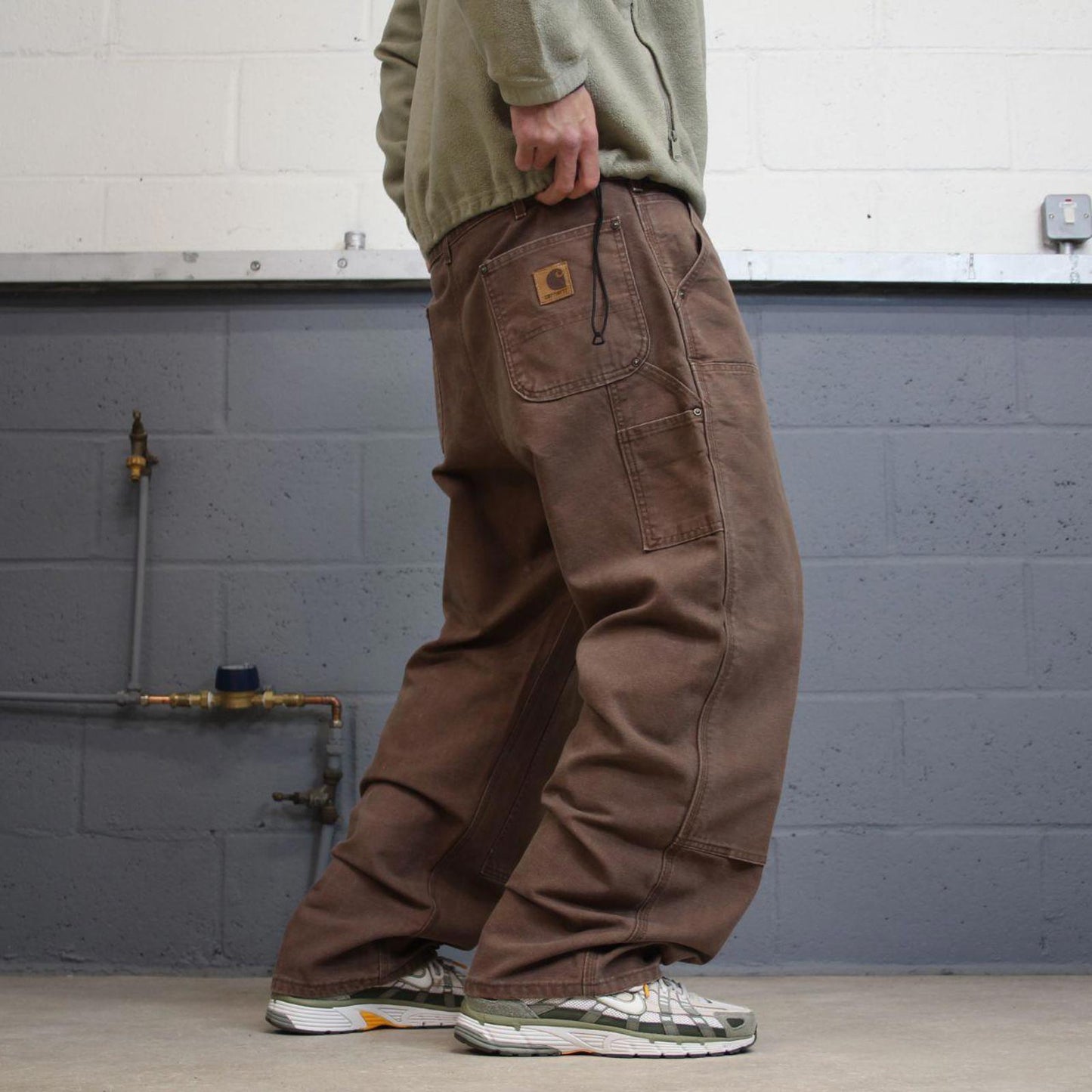 Carhartt double knee carpenter jeans brown  canvas W38L30 90s style thick loose leg cargos