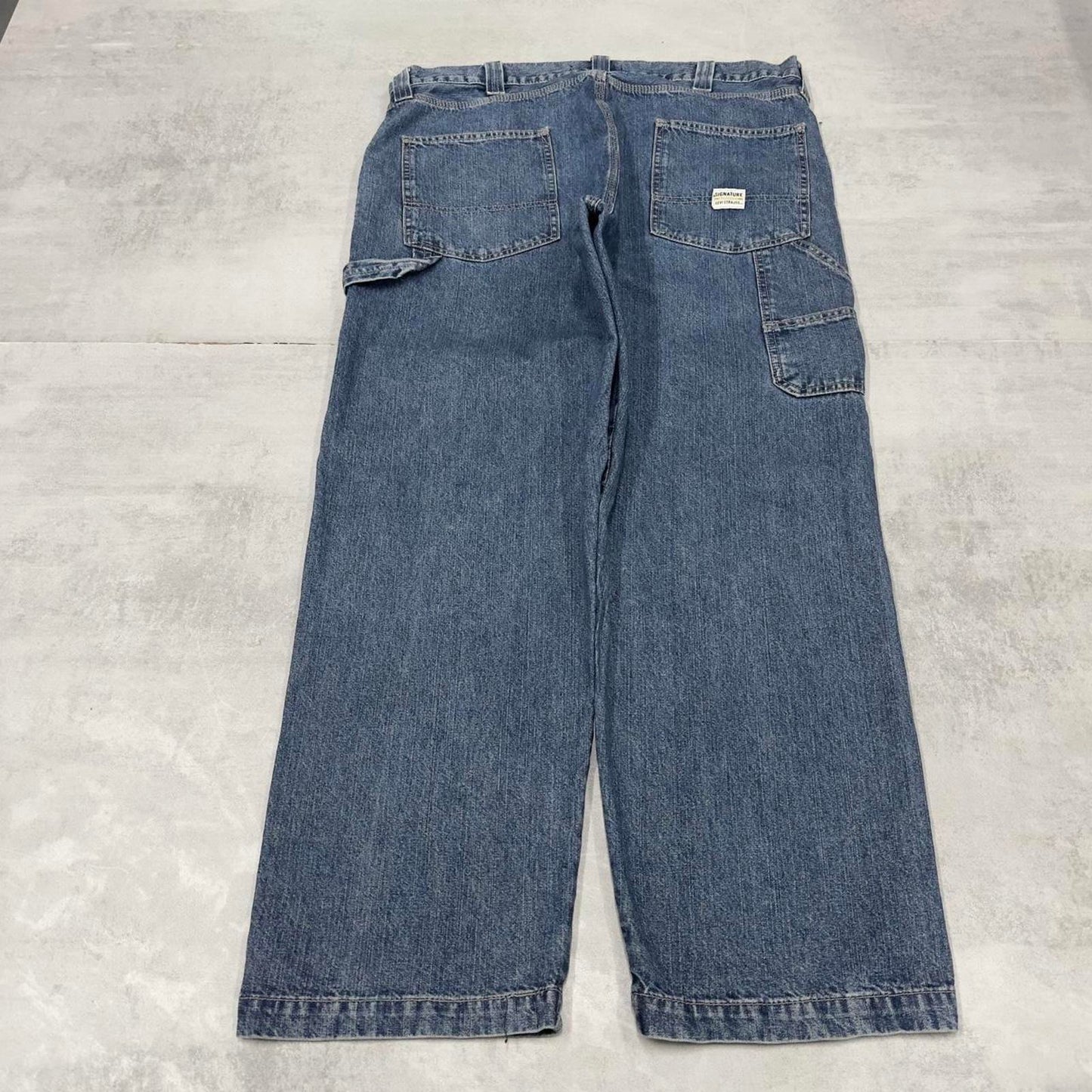 Blue baggy Levis carpenter jeans W40L30 loose skater thick denim 90s style cargos patch logo