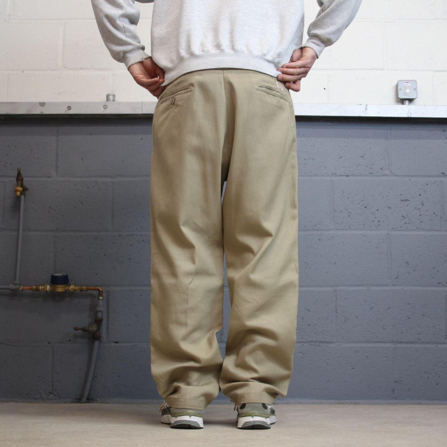 Dickies 874 skater work pants khaki W38L30 Loose original fit chino style skate trousers