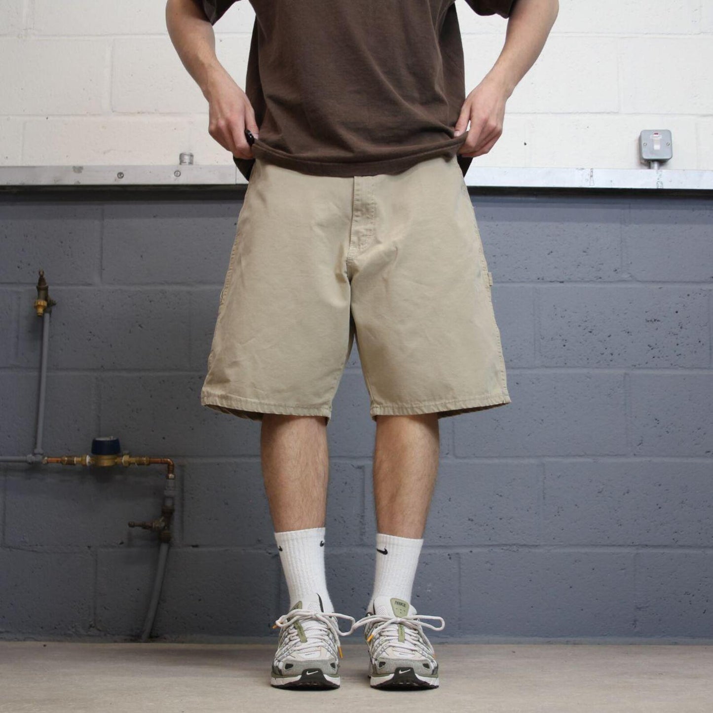 Y2K Wrangler carpenter shorts loose khaki beige W38 Cargo style summer festival shorts