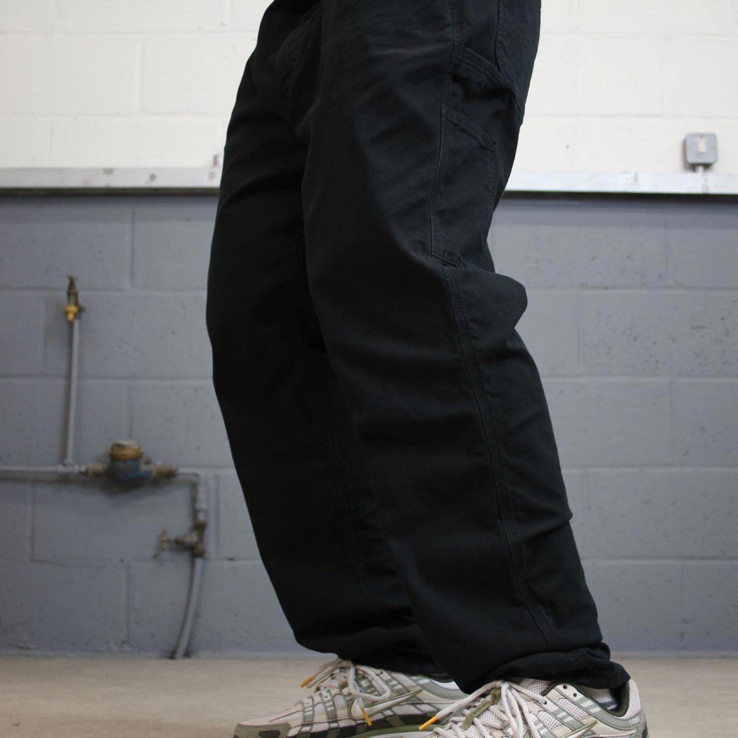 Black Carhartt carpenter jeans size 18 W40L30 women's y2k 90s style cargos