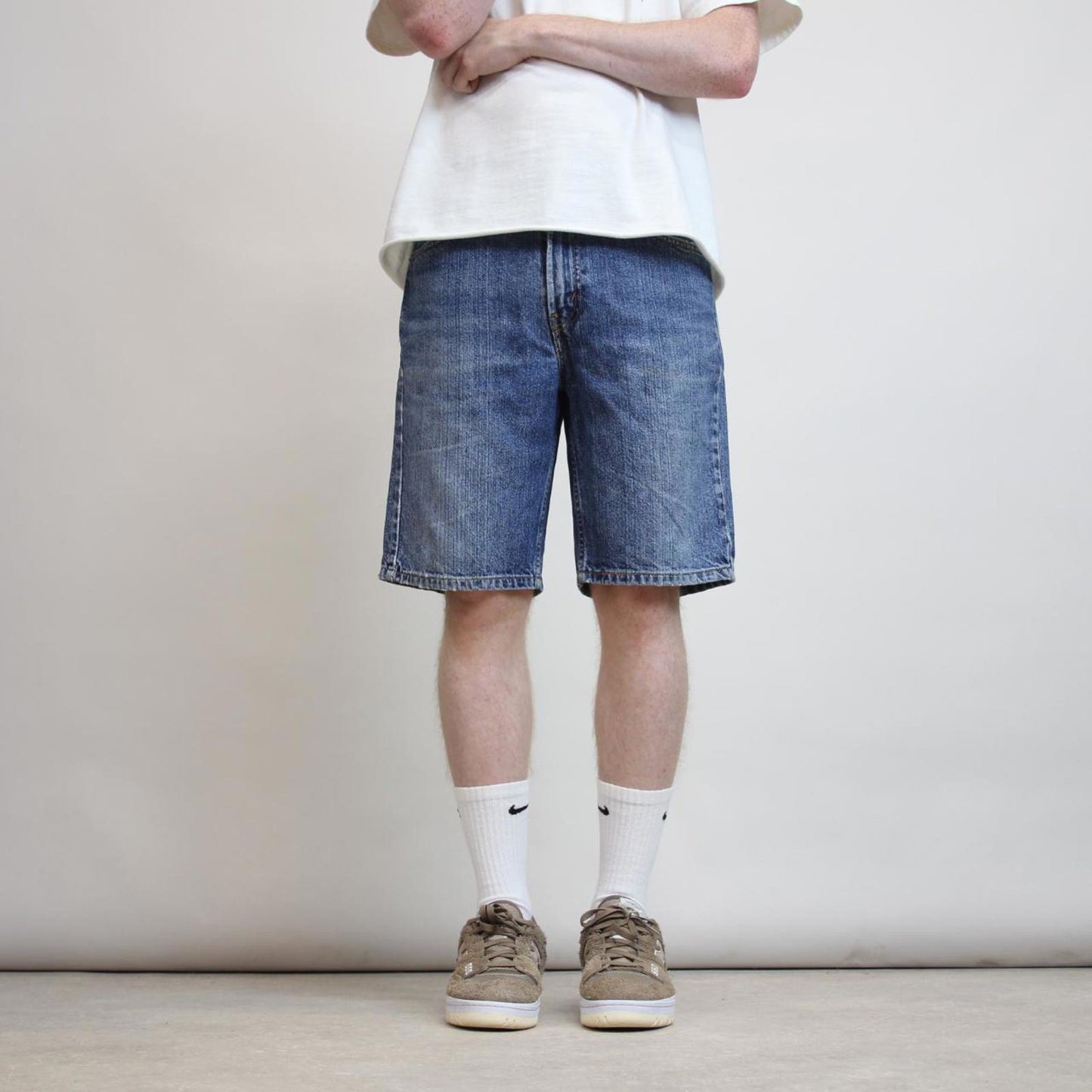 Mens Levi’s 505 jorts W33