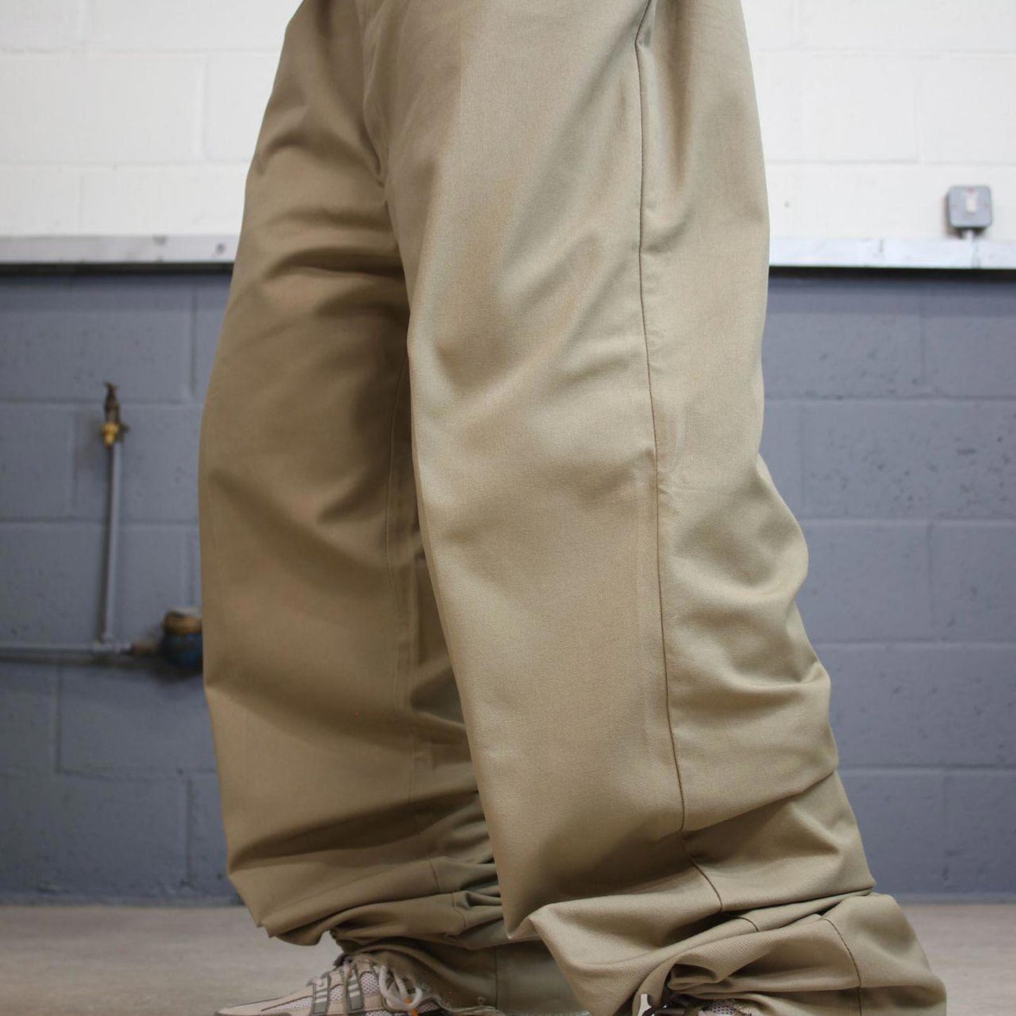 Vintage baggy 90s skater pants Khaki beige Red Kap chino twill style workwear trousers W48L36