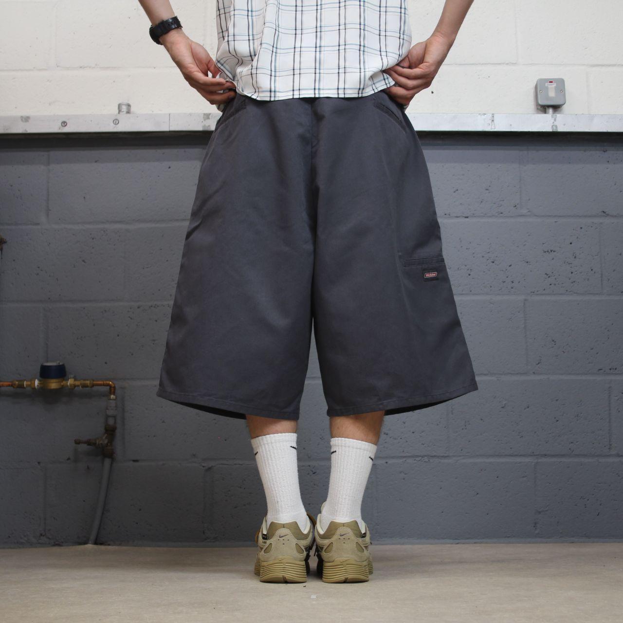 Dickies baggy chino shorts carpenter grey Chino style skater shorts long wide leg festival