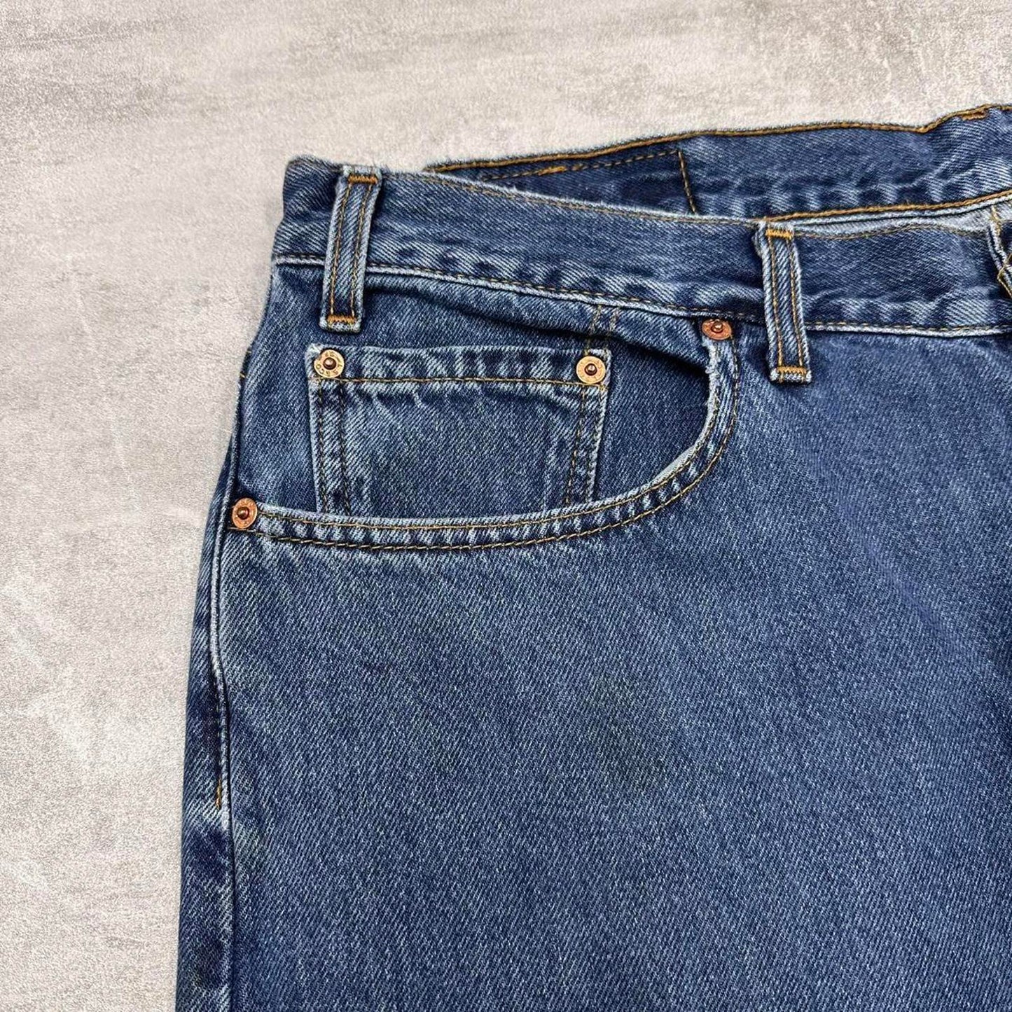 Blue Levi's 550 jeans W38L32
