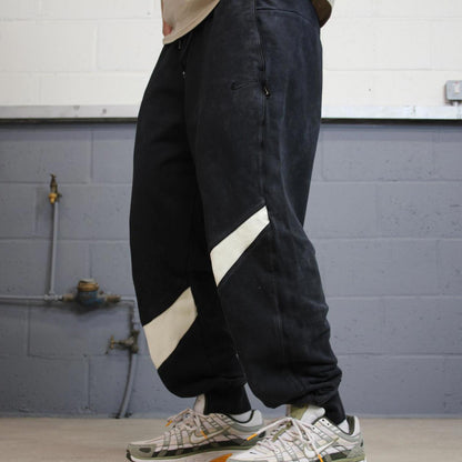 Black baggy Nike joggers L y2k style sportswear track pants loose fit
