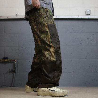 Winchester Trebark camo cargo pants Y2K L brown Realtree style camouflage pattern hunting utility