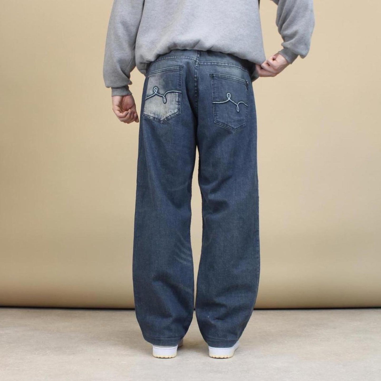 Blue LRG jeans W36L29 embroidered y2k style stitch detailing design