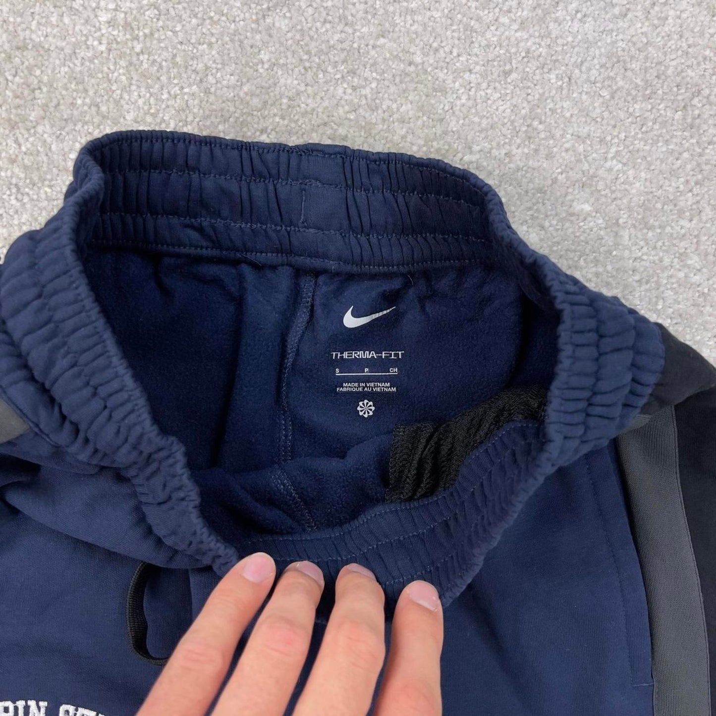 Navy Nike Therma-Fit joggers Small Swoosh logo y2k style sportswear track pants