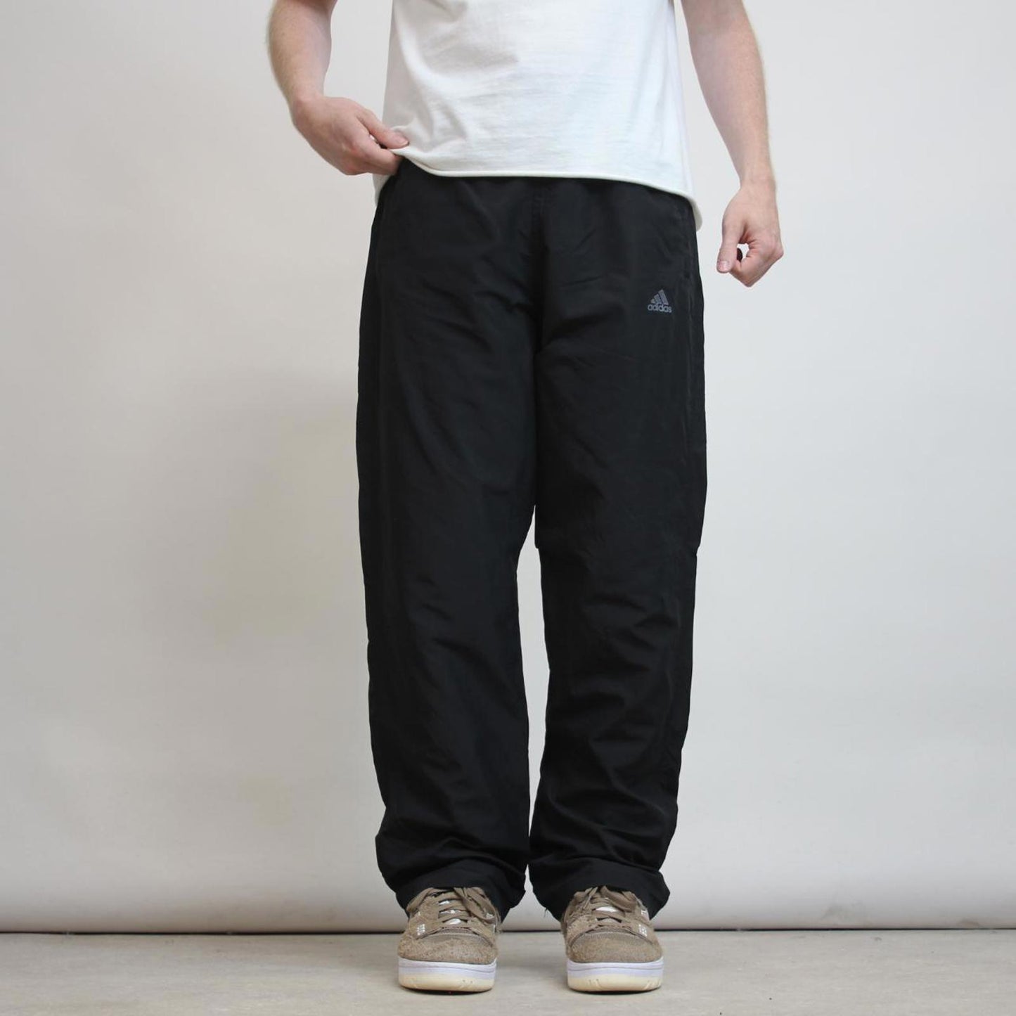 Black Adidas Trackies L y2k loose floaty leg fleece lined joggers