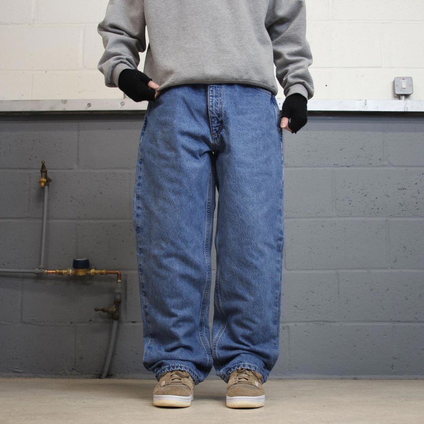 Carhartt jeans blue flannel lined 90s skater style W38L32 relaxed denim 5 pocket pants