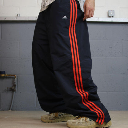 Baggy Y2K Adidas tracksuit bottoms navy XL Embroidered side stripe track pants