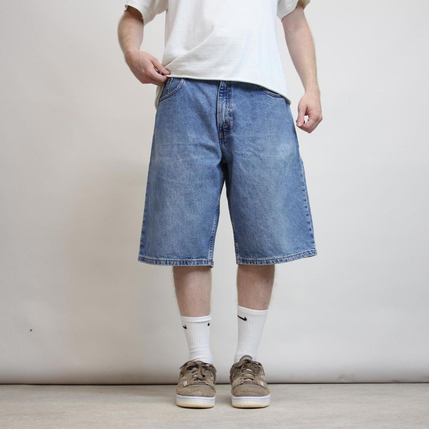 Baggy fit Levis jorts W34