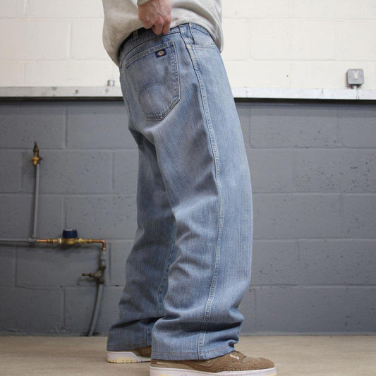 Vintage 90s Dickies workwear jeans W38L30 blue denim loose y2k skater style winter outdoors