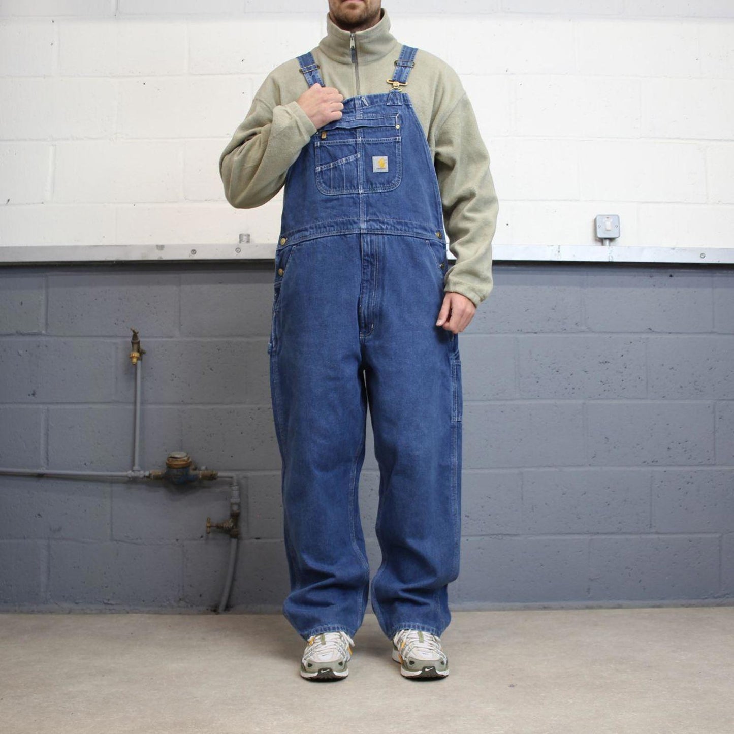 Vintage Carhartt dungarees W42L30 mens denim overalls blue utility bib & brace worker 90s skater