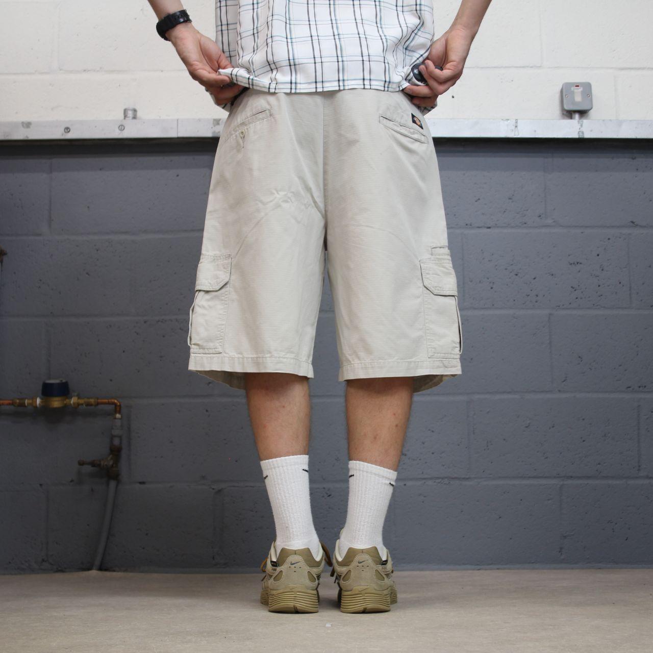 Dickies baggy chino shorts cargo beige Chino style skater shorts wide leg festival