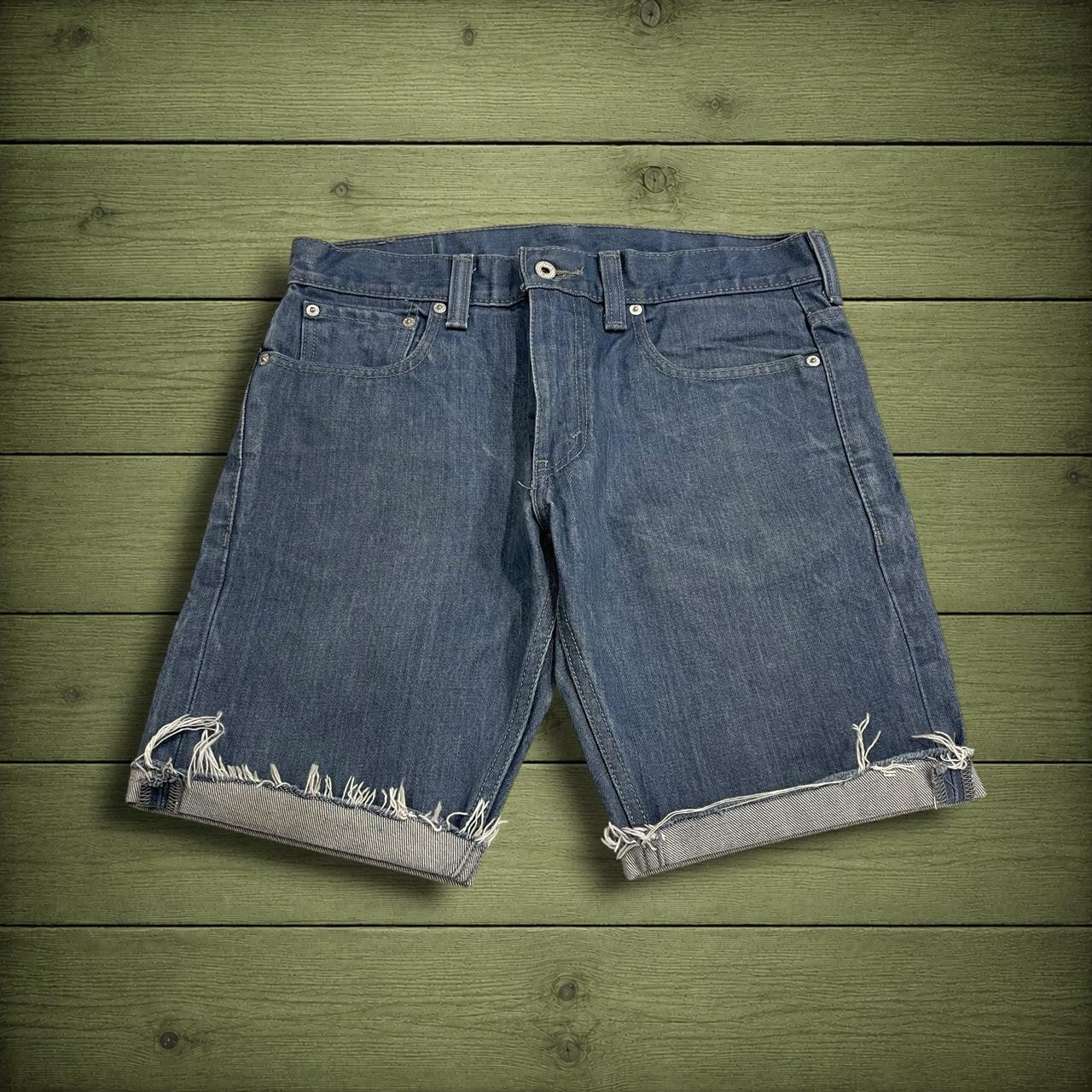 Y2K Levi’s denim shorts W32 blue 100% cotton denim jorts with red tab logo