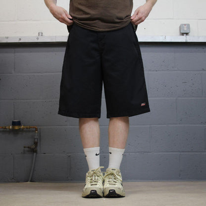 Dickies carpenter chino shorts relaxed black Chino style skater surf shorts loose leg festival