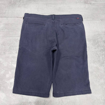 Mens Levi’s shorts W38