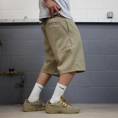 Dickies baggy chino shorts carpenter khaki Surfer style skate shorts long loose leg festival